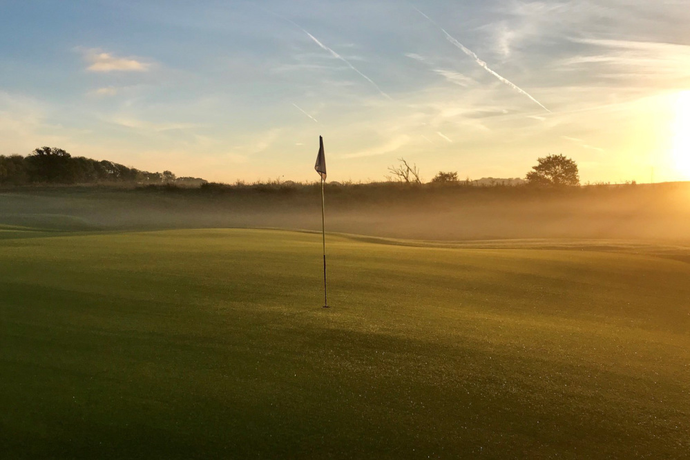 Ingrebourne-Links-Golf-Country-Club-Golf-Membership-Header-mobile